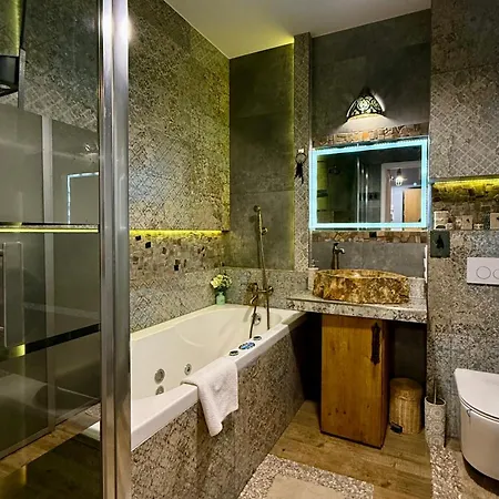 Exclusive Jacuzzi Penthouse With Garage *