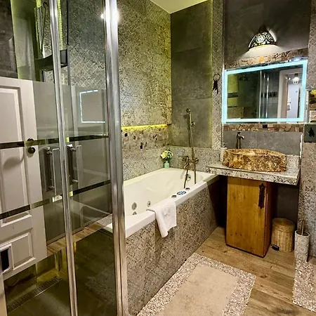 Exclusive Jacuzzi Penthouse With Garage