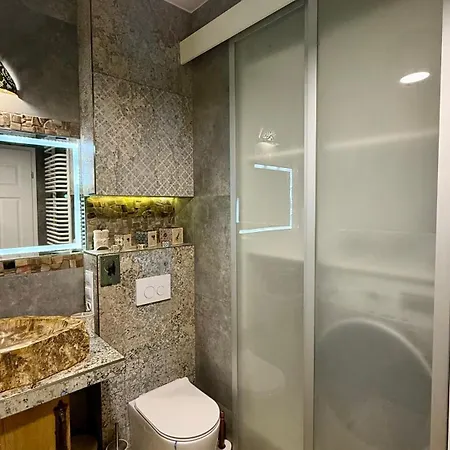 Exclusive Jacuzzi Penthouse With Garage Krakow